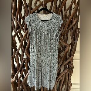 EUC Boden dress.  Super comfy!!!! Navy and white size 10 US